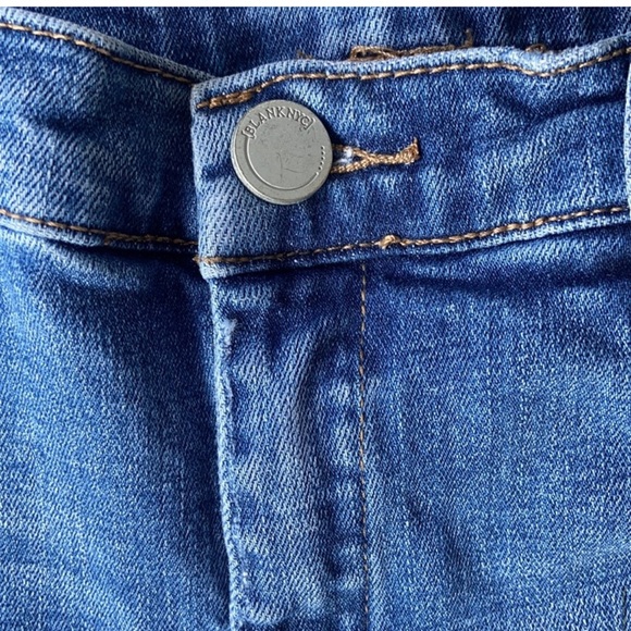 BlankNYC Embroidered Astor Jean Shorts!! LIKE NEW CONDITION!!! - Picture 5 of 15